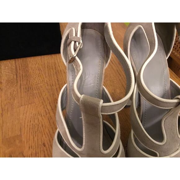 1980s Yves Saint Laurent Rive Gauche gray suede T strap platform Sandals - Picture 7 of 10